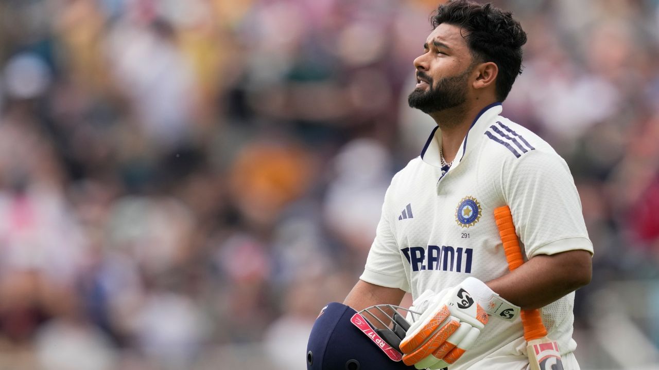তাৰকা উইকেটকীপাৰগৰাকীয়ে লগতে ইংলেণ্ডৰ মাটিত অনুষ্ঠিত এটা টেষ্ট শৃংখলাত সৰ্বাধিক ৰান সংগ্ৰহকাৰী উইকেটকীপাৰ বেটাৰ হিচাপেও অভিলেখ ৰচিছে। এইক্ষেত্ৰত তেওঁ ইংলেণ্ডৰ এলেক ষ্টুৱাৰ্টৰ নামত থকা ২৭ বৰ্ষৰ পুৰণি অভিলেখ ভংগ কৰে। এইপৰ্যন্ত চলিত শৃংখলাটোত পণ্টে সংগ্ৰহ কৰিছে ৪৭৯ ৰান। ষ্টুৱাৰ্টে ১৯৯৮ চনত দক্ষিণ আফ্ৰিকাৰ বিৰুদ্ধে ৪৬৫ ৰান সংগ্ৰহ কৰিছিল।