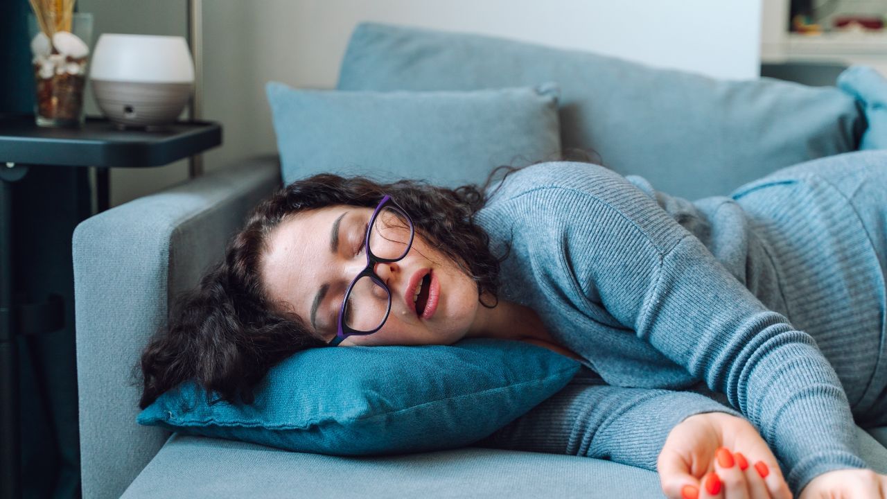 Snoring remedies: এটা বিৰক্তিদায়ক সমস্যা নাক বজা, কিন্তু সহজ ঘৰুৱা উপায়েৰে দূৰ কৰিব পাৰে এই সমস্যা! Snoring remedies: এটা বিৰক্তিদায়ক সমস্যা নাক বজা, কিন্তু সহজ ঘৰুৱা উপায়েৰে দূৰ কৰিব পাৰে এই সমস্যা!