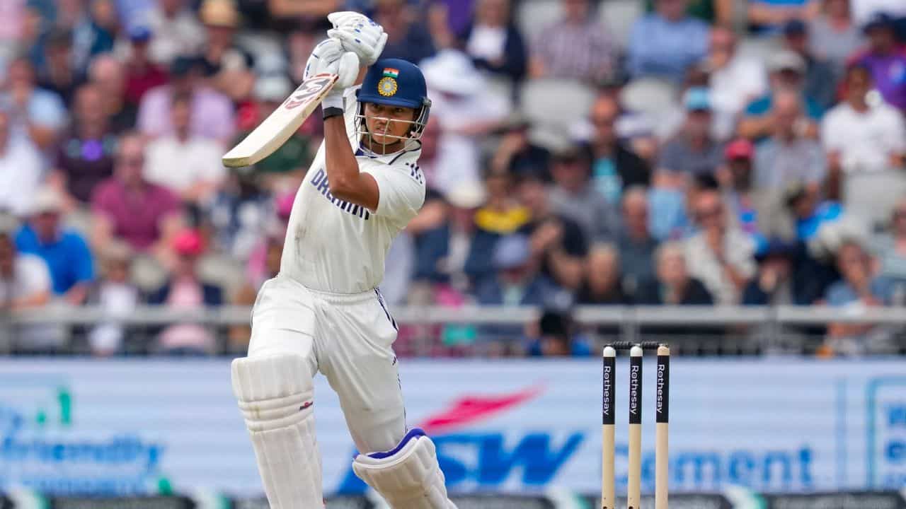 মানচেষ্টাৰত জয়ছোৱালে ৰচিলে ইতিহাসঃ ৫১ বছৰৰ পিছত দেখা গ’ল এনে কৃতিত্ব