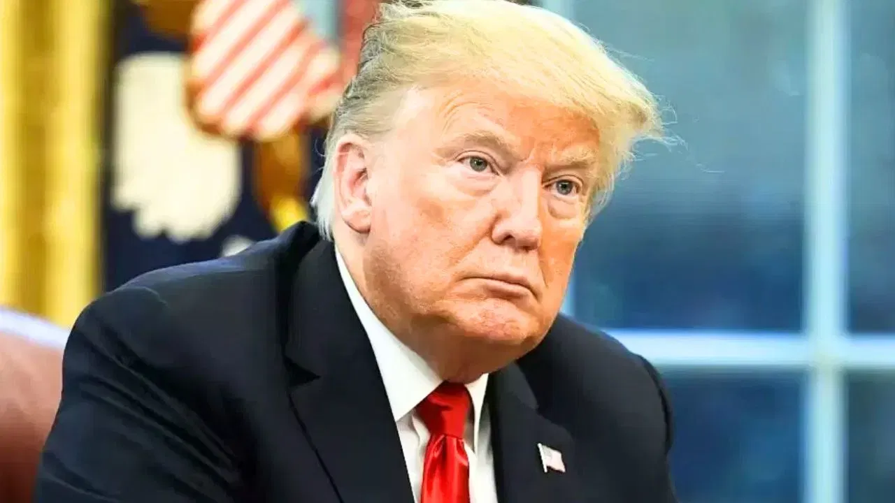 এতিয়াৰে পৰা আমেৰিকাত চাকৰি কৰিব নোৱাৰিব ভাৰতীয়ই! ট্ৰাম্পৰ ডাঙৰ ঘোষণা… এতিয়াৰে পৰা আমেৰিকাত চাকৰি কৰিব নোৱাৰিব ভাৰতীয়ই! ট্ৰাম্পৰ ডাঙৰ ঘোষণা…