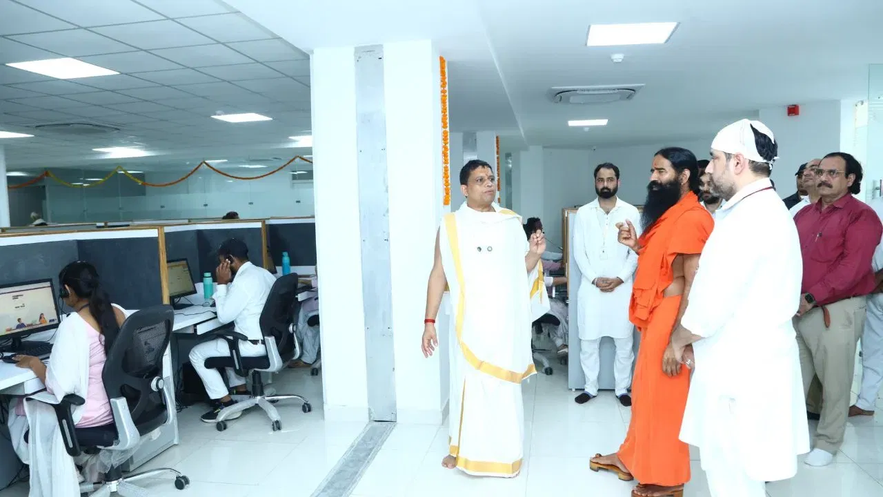 গ্লোবেল আয়ুৰ্বেদৰ ক্ষেত্ৰত পতঞ্জলিৰ ডাঙৰ পদক্ষেপ, আৰম্ভ কৰিলে টেলিমেডিচিন চেণ্টাৰ গ্লোবেল আয়ুৰ্বেদৰ ক্ষেত্ৰত পতঞ্জলিৰ ডাঙৰ পদক্ষেপ, আৰম্ভ কৰিলে টেলিমেডিচিন চেণ্টাৰ