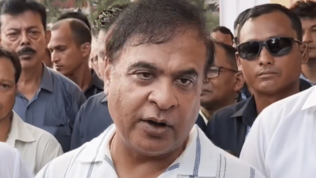 অসমীয়াক সংখ্যালঘিষ্ঠ কৰাৰ চেষ্টা! গোলাঘাটত জনগাঁথনি পৰিবৰ্তন প্ৰচেষ্টাৰ আশংকা মুখ্যমন্ত্ৰীৰ… অসমীয়াক সংখ্যালঘিষ্ঠ কৰাৰ চেষ্টা! গোলাঘাটত জনগাঁথনি পৰিবৰ্তন প্ৰচেষ্টাৰ আশংকা মুখ্যমন্ত্ৰীৰ…