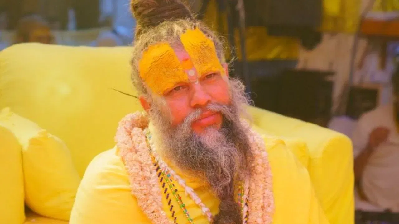 প্ৰেমানন্দ মহাৰাজে কৈছে, বিশেষকৈ স্বামী-স্ত্ৰীৰ সম্পৰ্কত প্ৰেমৰ সম্পৰ্কত গালি বা অপশব্দৰ কোনো স্থান থাকিব নালাগে। এইটো প্ৰেমৰ মৌলিক নীতিৰ বিৰুদ্ধে।