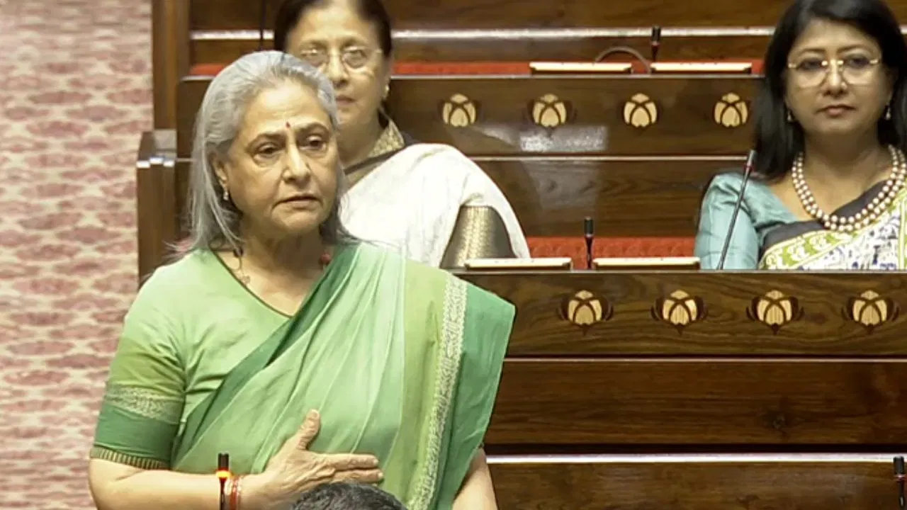 সেন্দূৰ কাঢ়ি নিয়াৰ পাছতো অভিযানৰ নাম কিয় ‘অপাৰেশ্যন সেন্দূৰ’ ৰখা হৈছিলঃ জয়া বচ্চন সেন্দূৰ কাঢ়ি নিয়াৰ পাছতো অভিযানৰ নাম কিয় ‘অপাৰেশ্যন সেন্দূৰ’ ৰখা হৈছিলঃ জয়া বচ্চন