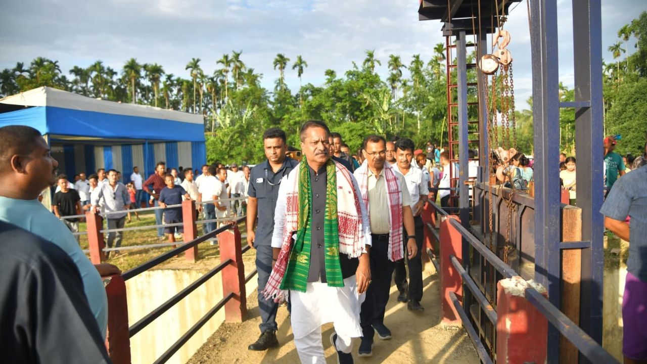 বিয়লিলৈ গোলাঘাট কুশল কোঁৱৰ অসামৰিক চিকিৎসালয়খনো পৰিদৰ্শন কৰাৰ লগতে অসম নাগালেণ্ড সীমান্ত অঞ্চলৰ উৰিয়ামঘাটৰ ৰেংমা জলসিঞ্চন আঁচনি পৰিদৰ্শন কৰে। মন্ত্ৰীগৰাকীয়ে ৰেংমা জলসিঞ্চন আঁচনিৰ অধীনত অহা ১৫ আগষ্টৰ দিনাৰ পৰা খেতি পথাৰত পানী যোগান ধৰিবলৈ বিভাগীয় কৰ্তৃপক্ষক নিৰ্দেশ দিয়ে।