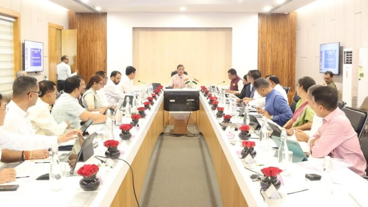 কেবিনেট বৈঠকত আধাৰ কাৰ্ড সন্দৰ্ভত লোৱা হ’ল বৃহৎ সিদ্ধান্তঃ চাওক আজিৰ কেবিনেট বৈঠকৰ সিদ্ধান্তসমূহ