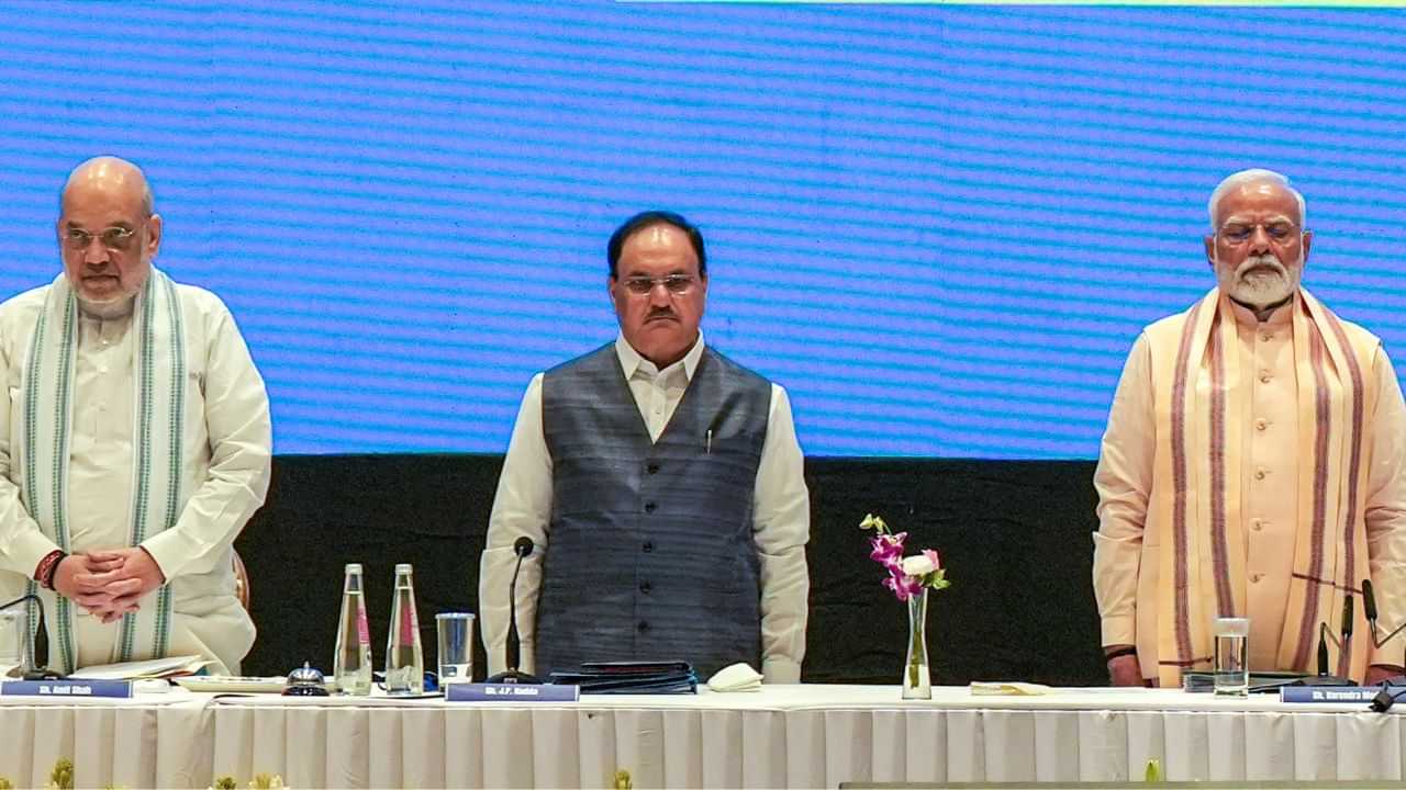 বিজেপিৰ ৰাষ্ট্ৰীয় অধ্যক্ষৰ দৌৰত প্ৰাক্তন মুখ্যমন্ত্ৰী! RSS মুৰব্বী মোহন ভাগৱতৰ সৈতে বহিল ৰুদ্ধদ্বাৰ বৈঠকত