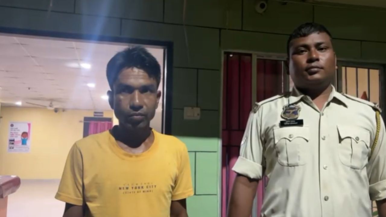 সীমান্তত গোলকগঞ্জ আৰক্ষীৰ অভিযান, মৌলবাদী সংগঠনৰ নামত ভাবুকি দি অহাৰ অভিযোগত এজনক আটক… সীমান্তত গোলকগঞ্জ আৰক্ষীৰ অভিযান, মৌলবাদী সংগঠনৰ নামত ভাবুকি দি অহাৰ অভিযোগত এজনক আটক…