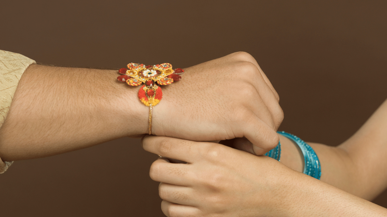 Happy Raksha bandhan 2025: এনেকৈ জনাওক মৰমৰ ভাতৃ-ভগ্নীক ৰাখীবন্ধনৰ শুভেচ্ছা…, সম্পৰ্ক হৈ পৰিব মধুৰ… Happy Raksha bandhan 2025: এনেকৈ জনাওক মৰমৰ ভাতৃ-ভগ্নীক ৰাখীবন্ধনৰ শুভেচ্ছা…, সম্পৰ্ক হৈ পৰিব মধুৰ…