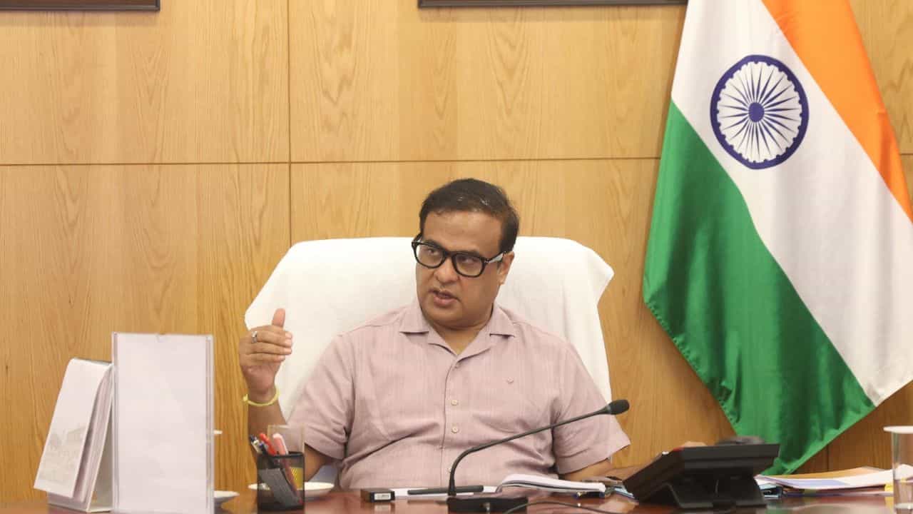 ২০১৫ চনৰ পূৰ্বে অহা অমুছলমান বিদেশীৰ গোচৰ প্ৰত্যাহাৰৰ কোনো সিদ্ধান্ত লোৱা নাই, মুখ্যমন্ত্ৰীৰ ঘোষণা