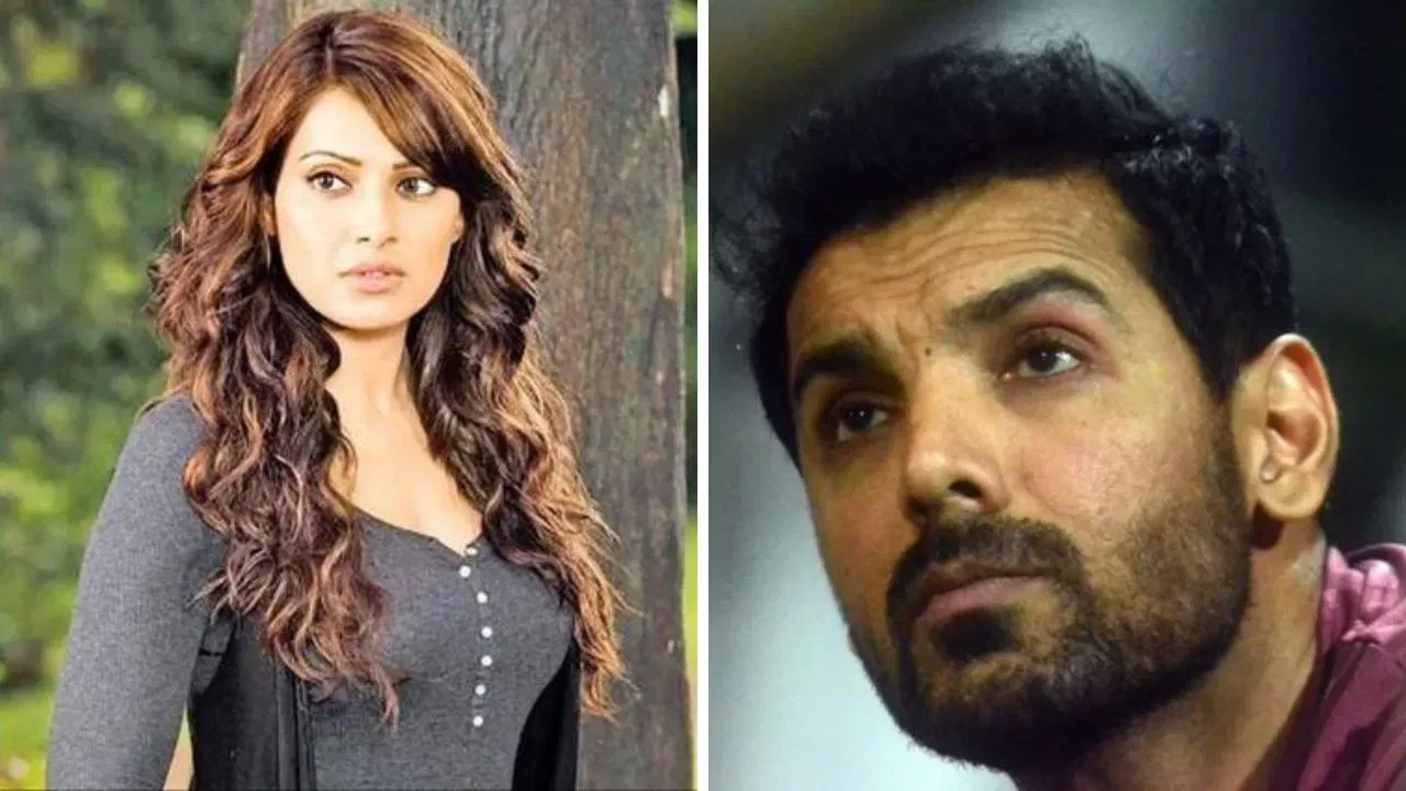 Bipasha Basu: নৈশ পাৰ্টিত পৰপুৰুষৰ সৈতে অসংযত অৱস্থাত বিপাশা! তাৰ পিছত… Bipasha Basu: নৈশ পাৰ্টিত পৰপুৰুষৰ সৈতে অসংযত অৱস্থাত বিপাশা! তাৰ পিছত…