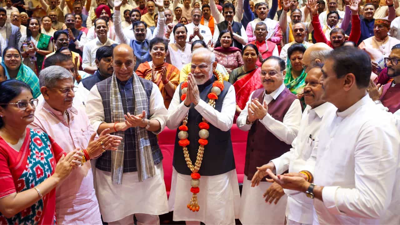 সমুখত উপ-ৰাষ্ট্ৰপতি নিৰ্বাচনঃ মোদী-নড্ডাৰ ওপৰতে আস্থা NDA সাংসদৰ, লোৱা হৈছে এনে পদক্ষেপ সমুখত উপ-ৰাষ্ট্ৰপতি নিৰ্বাচনঃ মোদী-নড্ডাৰ ওপৰতে আস্থা NDA সাংসদৰ, লোৱা হৈছে এনে পদক্ষেপ