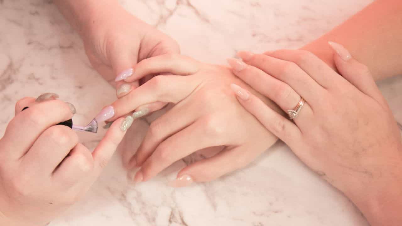 আপোনাৰ নখেই দিব স্বাস্থ্যৰ অৱস্থাৰ সংকেত! কিদৰে জানিব পাৰিব, চাওক সহজ টিপছ আপোনাৰ নখেই দিব স্বাস্থ্যৰ অৱস্থাৰ সংকেত! কিদৰে জানিব পাৰিব, চাওক সহজ টিপছ