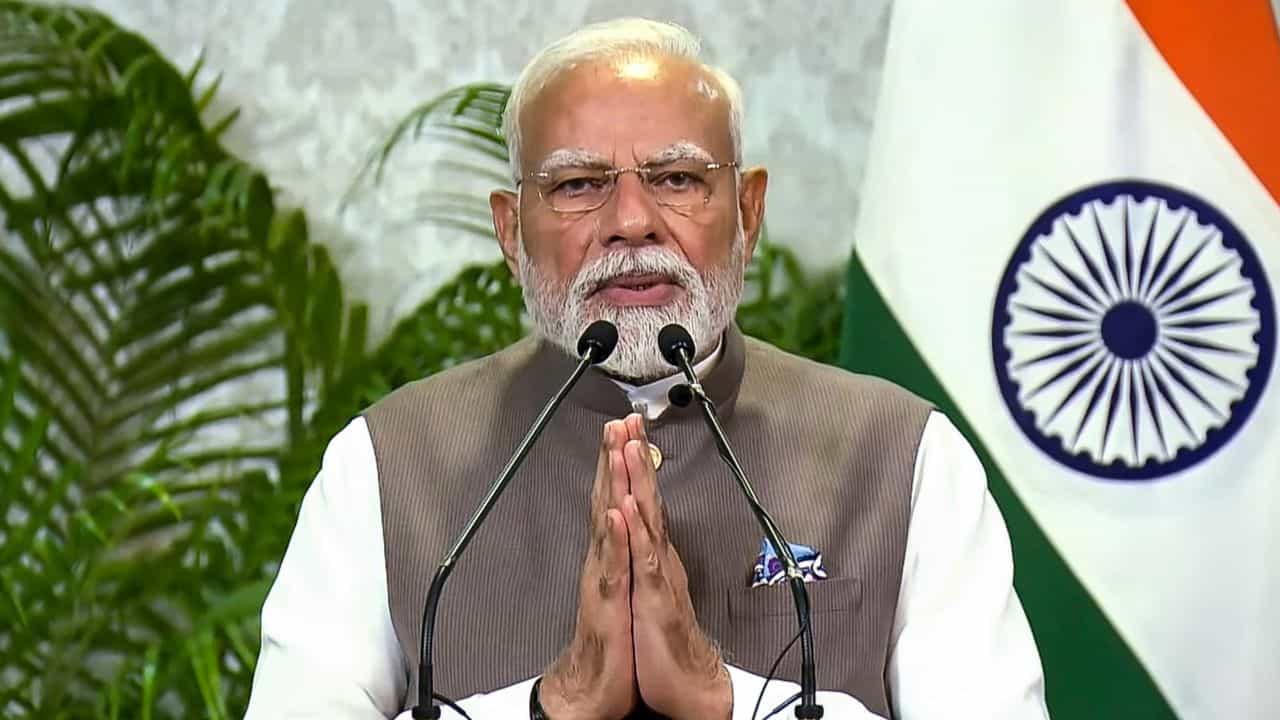 আজি ভাৰত ত্যাগ আন্দোলনৰ বৰ্ষপূৰ্তিঃ প্ৰধানমন্ত্ৰী মোদীয়ে সুঁৱৰিলে মহান স্বাধীনতা সংগ্ৰামীসকলক আজি ভাৰত ত্যাগ আন্দোলনৰ বৰ্ষপূৰ্তিঃ প্ৰধানমন্ত্ৰী মোদীয়ে সুঁৱৰিলে মহান স্বাধীনতা সংগ্ৰামীসকলক