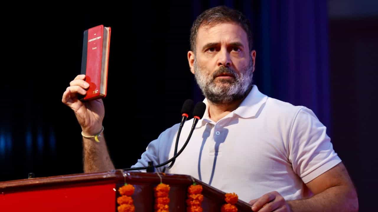 দেশত ভোটাৰ তালিকাত ভয়ংকৰ ষড়যন্ত্ৰ! নিৰ্বাচন আয়োগক অপৰাধী সজালে ৰাহুল গান্ধীয়ে