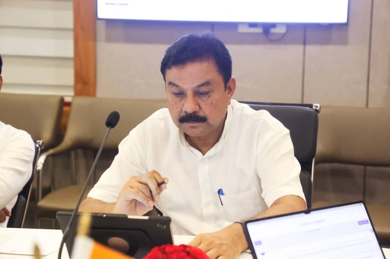 এটকাও খৰচ নকৰাকৈ যোগ্য প্ৰাৰ্থীয়ে লাভ কৰিব চাকৰি। ইয়াৰ বাবে অনুষ্ঠিত কৰা হ'ব লিখিত পৰীক্ষা। এই তথ্য প্ৰকাশ কৰে মন্ত্রীগৰাকীয়ে।