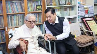 সাহিত্যিক ড° নগেন শইকীয়াৰ বাসগৃহত কেন্দ্ৰীয় মন্ত্ৰী সৰ্বানন্দ সোণোৱাল, বুজ ল’লে স্বাস্থ্যৰ