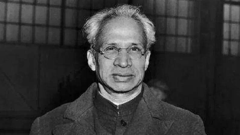 প্ৰতি বছৰে ৫ ছেপ্টেম্বৰ দিনটো দেশত শিক্ষক দিৱস হিচাপে পালন কৰা হয়। এই দিনটোতে স্বাধীন ভাৰতৰ প্ৰথম উপ-ৰাষ্ট্ৰপতি আৰু দ্বিতীয় ৰাষ্ট্ৰপতি ড° সৰ্বেপল্লী ৰাধাকৃষ্ণণৰ জন্ম হয়।