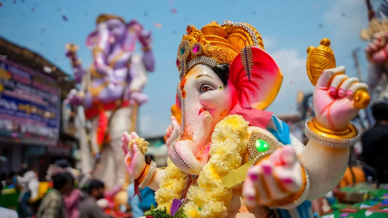 Ganesh Chaturthi 2025: জীৱনত উন্নতি আৰু ধনৰ উভৈনদী, গণেশ চতুৰ্থীৰ দিনা কৰক এই কাম