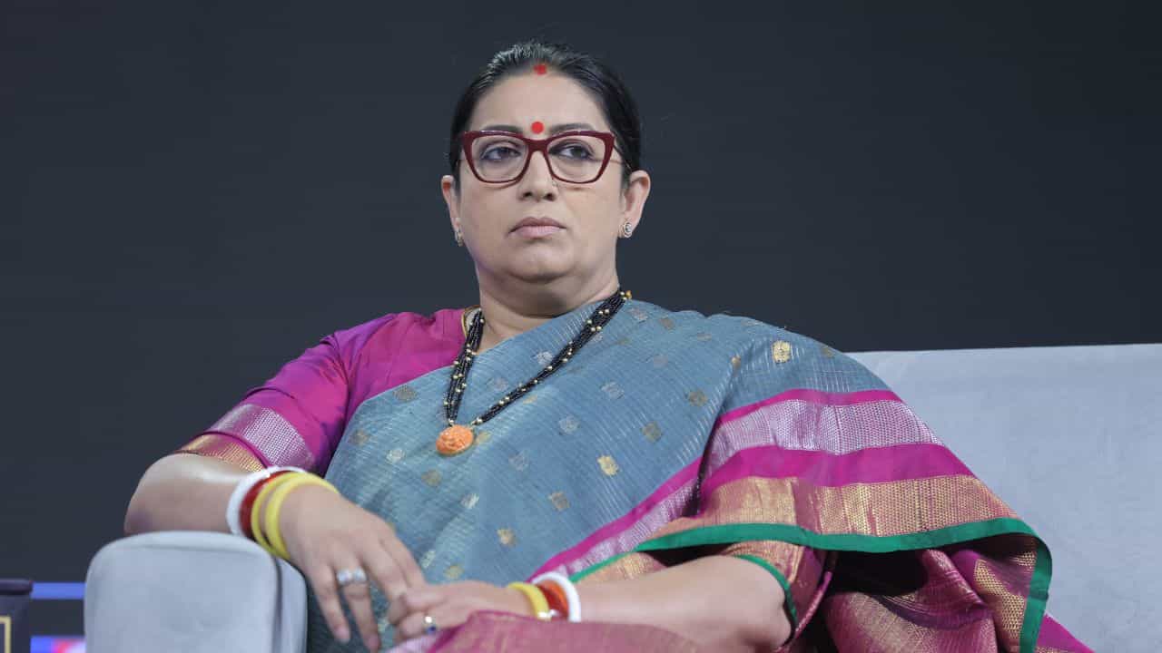 কিয়োঁকি সাস ভী কভী বহু থী ২ ধাৰাবাহিকৰ এটা খণ্ডৰ বাবে কিমান টকা লয় স্মৃতি ইৰাণীয়ে? কিয়োঁকি সাস ভী কভী বহু থী ২ ধাৰাবাহিকৰ এটা খণ্ডৰ বাবে কিমান টকা লয় স্মৃতি ইৰাণীয়ে?