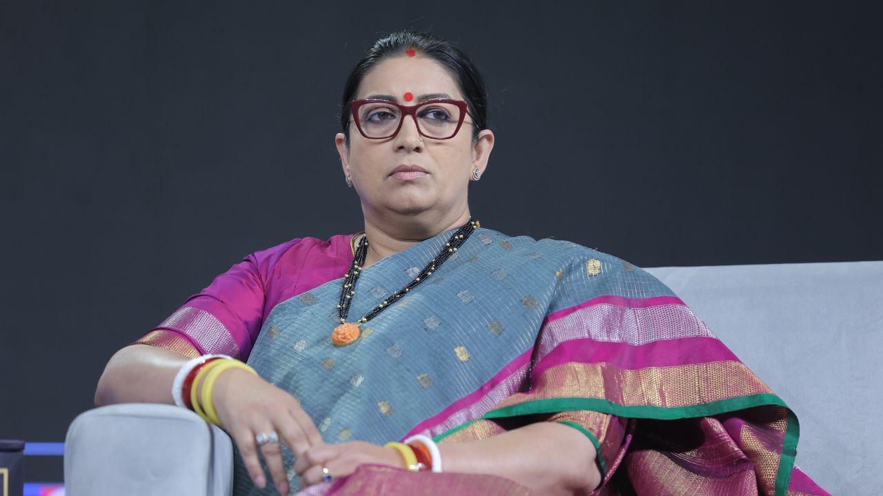 “কিয়োঁকি সাস ভী কভী বহু থী ২” ধাৰাবাহিকৰ এটা খণ্ডৰ বাবে কিমান টকা লয় স্মৃতি ইৰাণীয়ে? “কিয়োঁকি সাস ভী কভী বহু থী ২” ধাৰাবাহিকৰ এটা খণ্ডৰ বাবে কিমান টকা লয় স্মৃতি ইৰাণীয়ে?