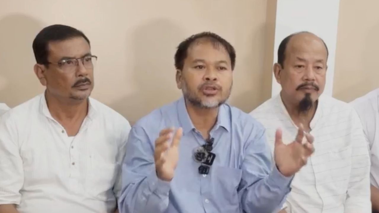 শিৱসাগৰৰ নাগৰিক সভাক প্ৰশংসা, লগতে মুখ্যমন্ত্ৰীৰ ‘পাগল’ আখ্যাৰ প্ৰত্যুত্তৰত কি ক’লে অখিল গগৈয়ে?