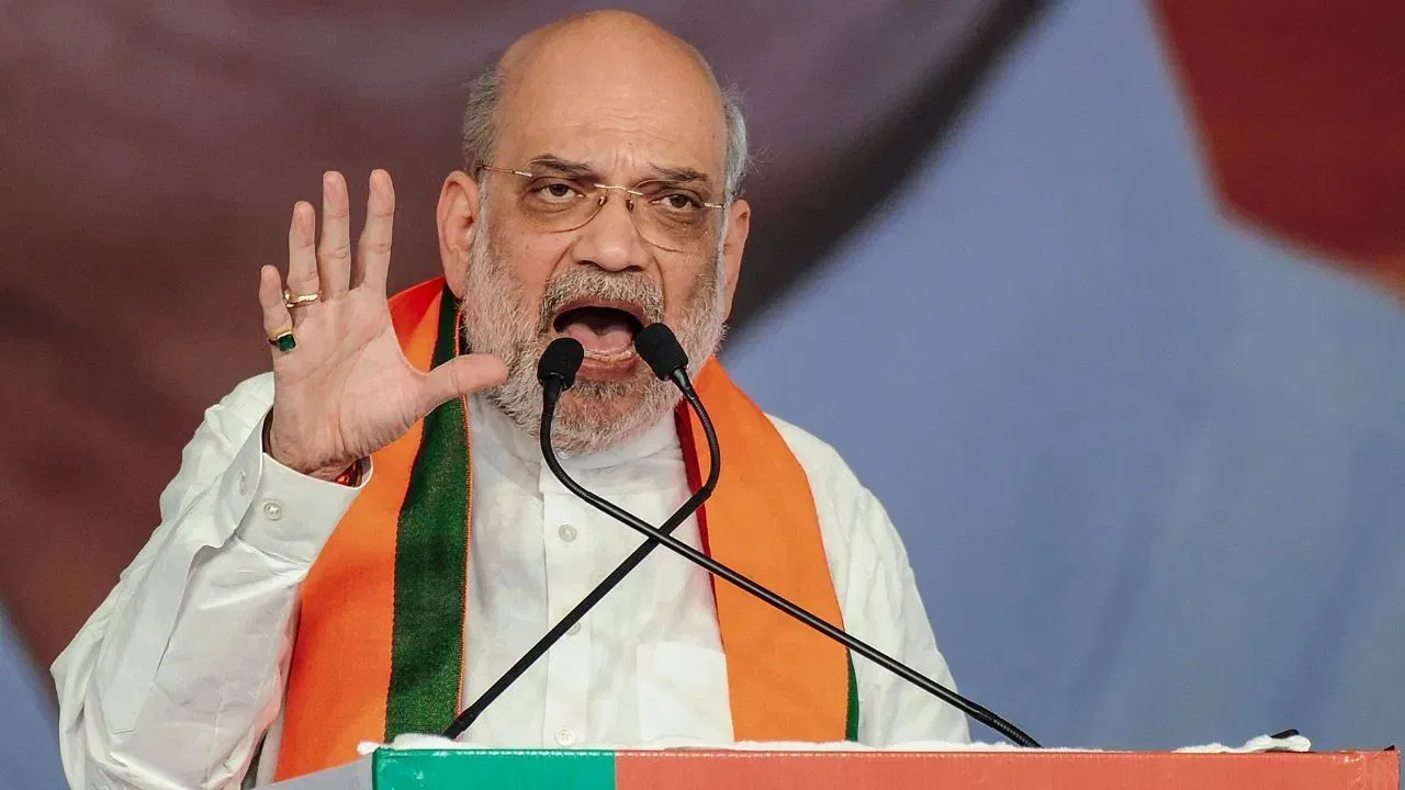 হঠাৎ গৃহমন্ত্ৰী অমিত শ্বাহৰ বিমানত কাৰিকৰী বিজুতি, তাৰ পিছত… হঠাৎ গৃহমন্ত্ৰী অমিত শ্বাহৰ বিমানত কাৰিকৰী বিজুতি, তাৰ পিছত…
