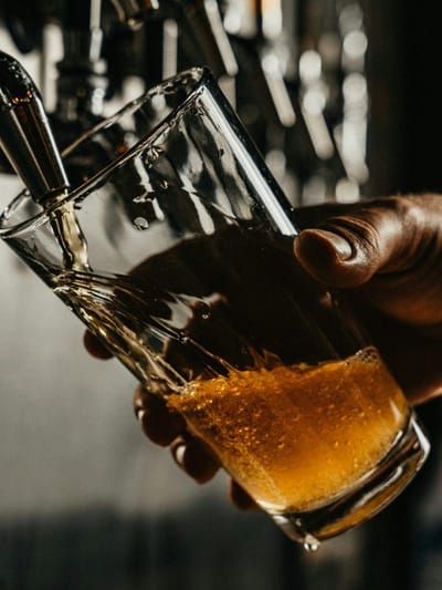 মদ্যপান কৰাৰ পাছত ভুলতেও নাখাব এইবোৰ খাদ্য, অন্যথা ডাঙৰ ক্ষতিৰ সন্মুখীন হব…!