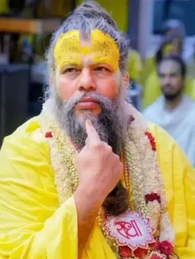 মাত্ৰ এটা শব্দই আপোনাক দিব দুখ-যন্ত্ৰণাৰ পৰা মুক্তি, ক’লে প্ৰেমানন্দ মহাৰাজে…