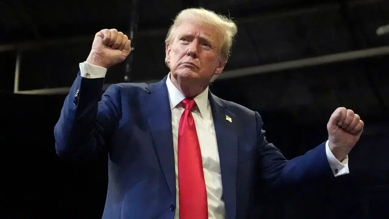 ৬ মাহত ৬ খন যুদ্ধ বন্ধ কৰিলে! ডনাল্ড ট্ৰাম্পক শান্তিৰ নোবেল বঁটা দিয়াৰ দাবী হোৱাইট হাউচৰ... ৬ মাহত ৬ খন যুদ্ধ বন্ধ কৰিলে! ডনাল্ড ট্ৰাম্পক শান্তিৰ নোবেল বঁটা দিয়াৰ দাবী হোৱাইট হাউচৰ...