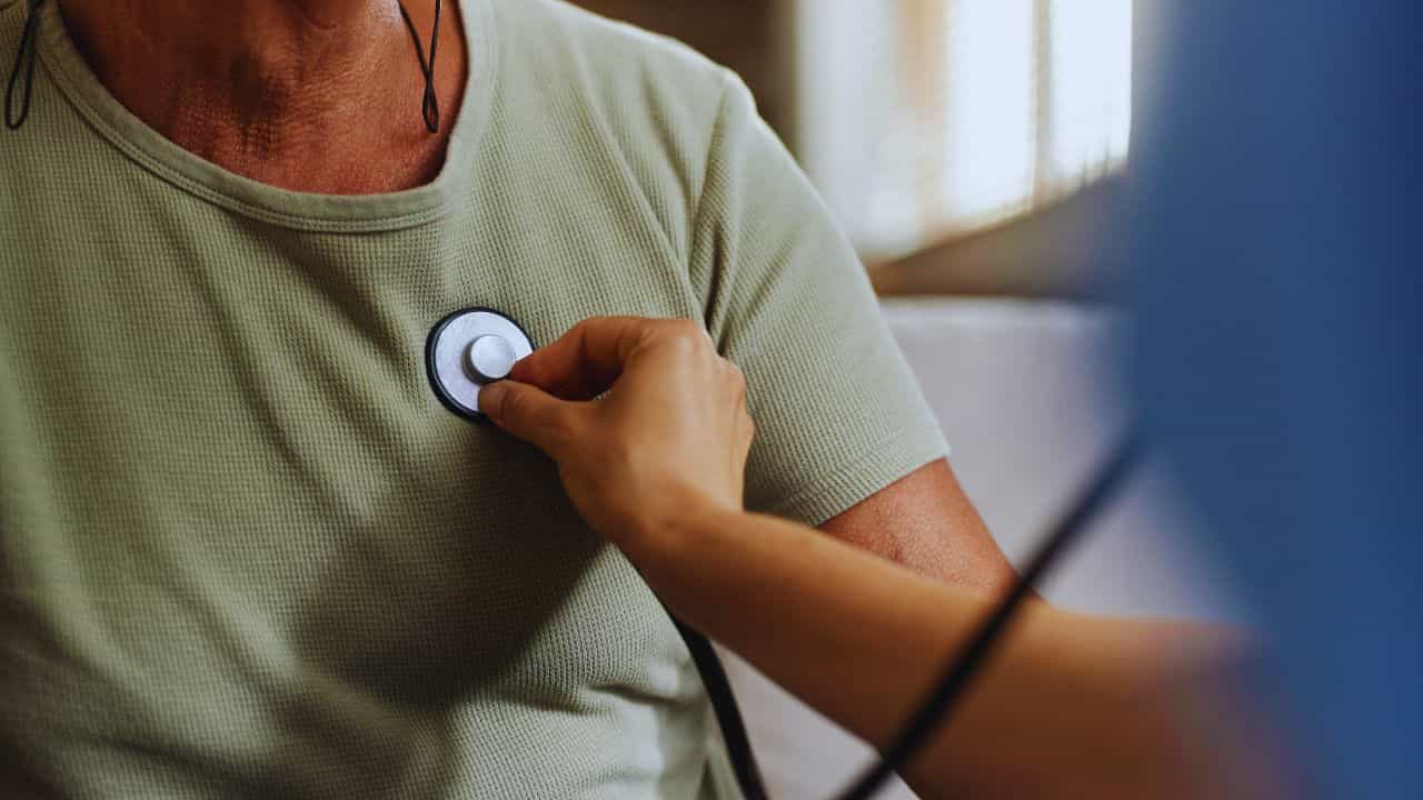 কোনসকল লোকৰ হাৰ্ট এটেক হোৱাৰ সম্ভাৱনা অধিক? চিকিৎসকৰ পৰা জানক... কোনসকল লোকৰ হাৰ্ট এটেক হোৱাৰ সম্ভাৱনা অধিক? চিকিৎসকৰ পৰা জানক...