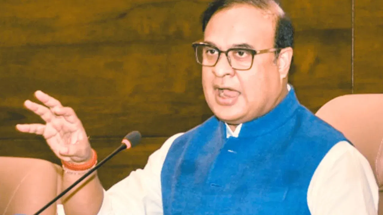 বন্দুক, মাটি, অধিকাৰ সকলো লাগিব, মাত্ৰ… হিন্দু লোকক অস্ত্ৰৰ অনুজ্ঞাপত্ৰ দিয়াক লৈ ক’লে মুখ্যমন্ত্ৰীয়ে বন্দুক, মাটি, অধিকাৰ সকলো লাগিব, মাত্ৰ… হিন্দু লোকক অস্ত্ৰৰ অনুজ্ঞাপত্ৰ দিয়াক লৈ ক’লে মুখ্যমন্ত্ৰীয়ে
