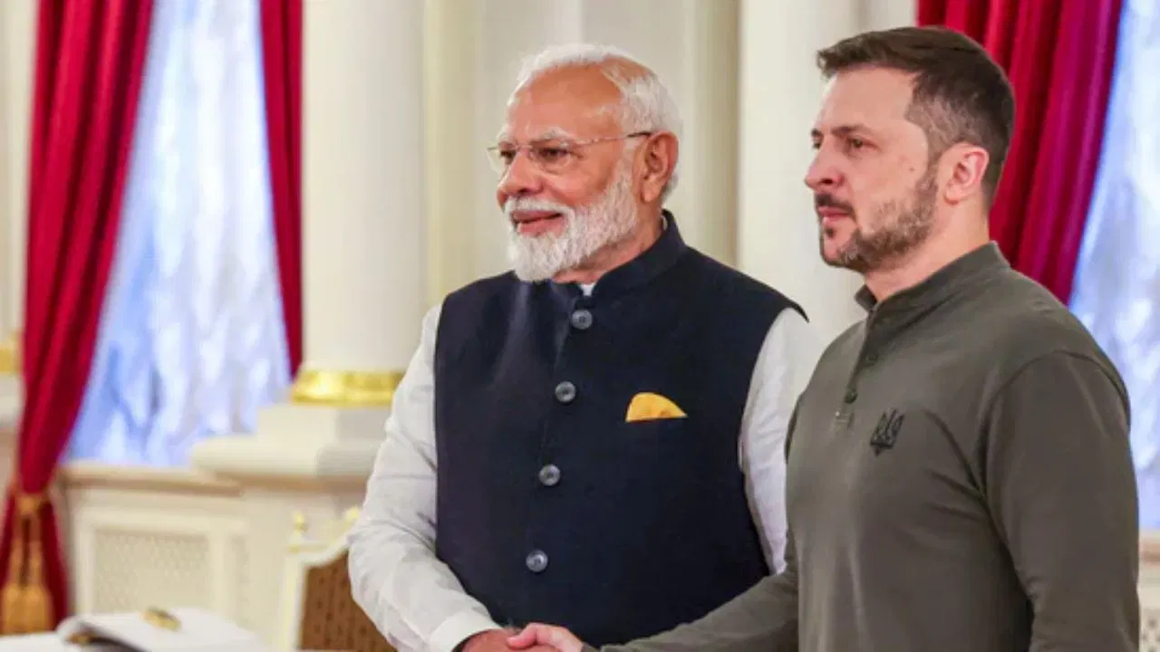 শীঘ্ৰে ভাৰতলৈ আহিব ইউক্ৰেইনৰ ৰাষ্ট্ৰপতি! এই বিষয়ত হ’ব আলোচনা… শীঘ্ৰে ভাৰতলৈ আহিব ইউক্ৰেইনৰ ৰাষ্ট্ৰপতি! এই বিষয়ত হ’ব আলোচনা…