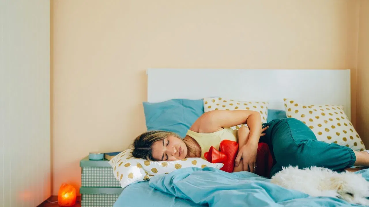 Period Pain ৰ পৰা সকাহ পাবলৈ এই ৩টা নতুন থেৰাপী কৰক অনুসৰণ, জানক ই কিমান ফলপ্ৰসূ