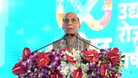 আমি সকলোৰে বছ...ট্ৰাম্পক লক্ষ্য কৰি ৰাজনাথ সিঙে ক'লে-