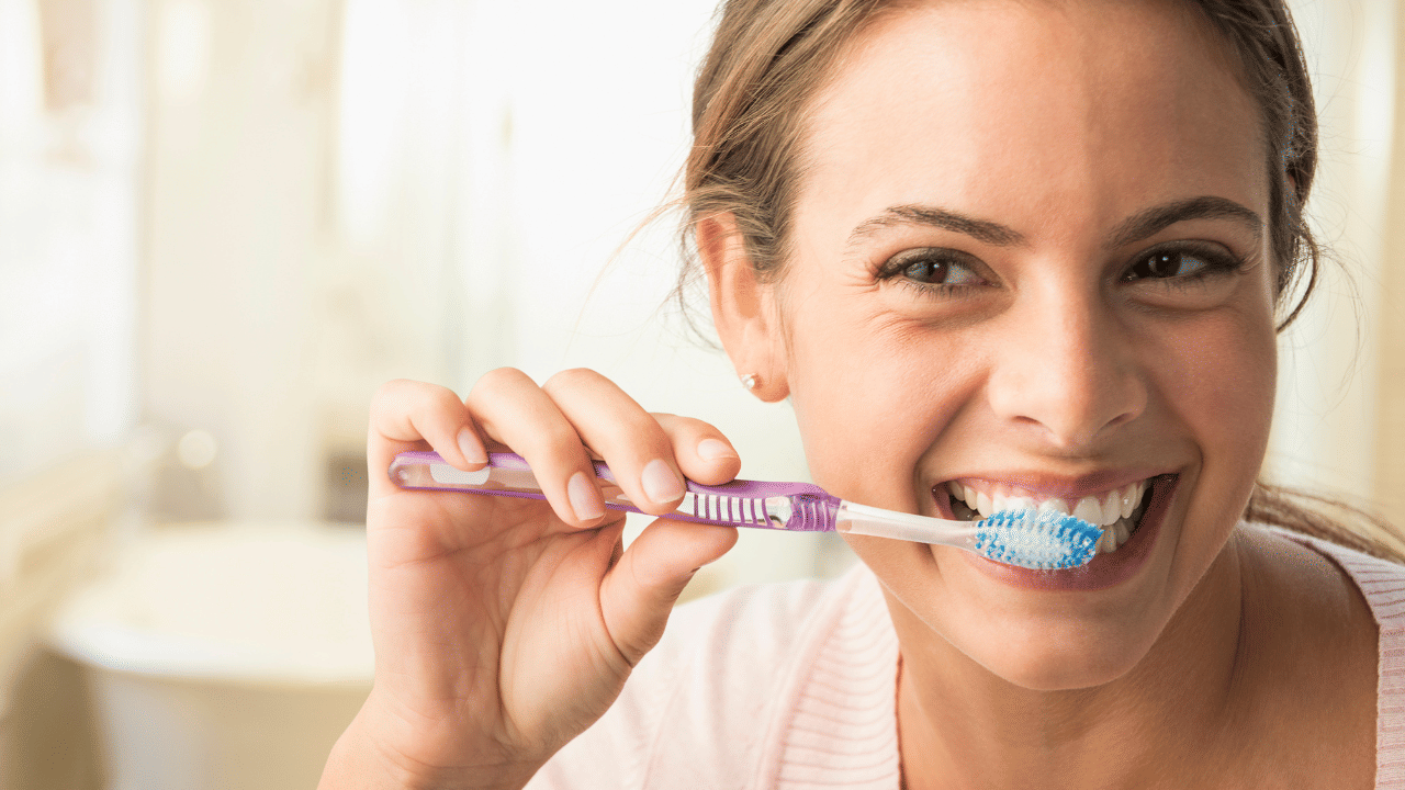 পুৱা দাঁত ব্ৰাছ কৰাৰ পাছত চাহ খোৱা ভাল নে বেয়া? জানক... পুৱা দাঁত ব্ৰাছ কৰাৰ পাছত চাহ খোৱা ভাল নে বেয়া? জানক...