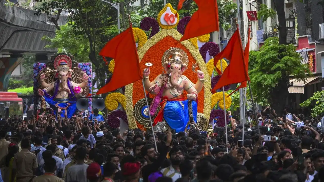 Happy Ganesh Chaturthi 2025:  গণেশ চতুৰ্থীৰ পবিত্ৰ ক্ষণত আপোনজনক দিয়ক শুভেচ্ছা Happy Ganesh Chaturthi 2025:  গণেশ চতুৰ্থীৰ পবিত্ৰ ক্ষণত আপোনজনক দিয়ক শুভেচ্ছা