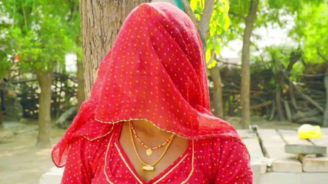 ৩ স্বামীয়ে এৰি গ’ল, প্ৰেমিকৰ সৈতে গৰ্ভৱতী, তাৰ পিছত হত্যা কৰিলে নিজৰ ৬ মহীয়া পুত্ৰক… ৩ স্বামীয়ে এৰি গ’ল, প্ৰেমিকৰ সৈতে গৰ্ভৱতী, তাৰ পিছত হত্যা কৰিলে নিজৰ ৬ মহীয়া পুত্ৰক…
