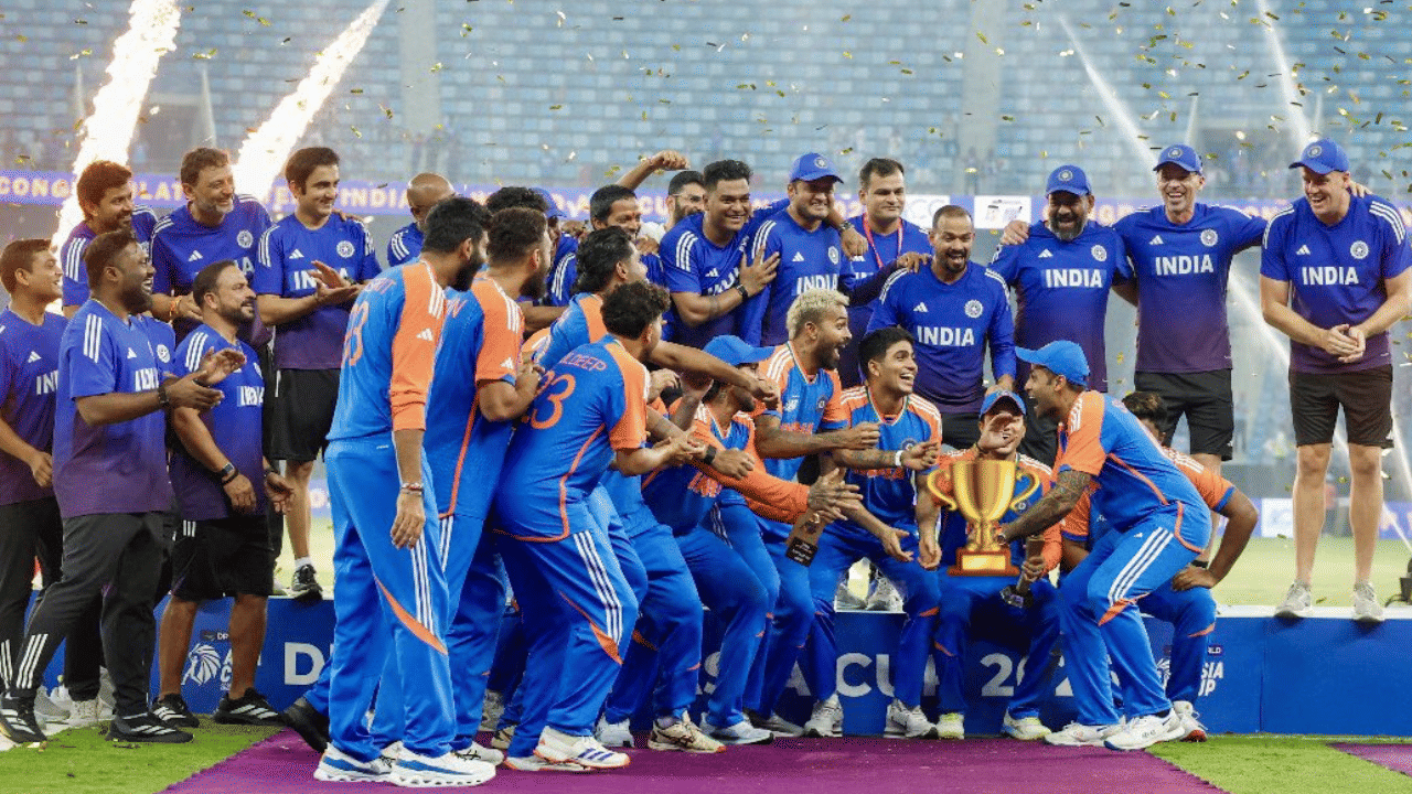 IND vs PAK: পৰাস্ত পাকিস্তান! ভাৰতীয় দলৰ বাবে পুৰস্কাৰ ঘোষণা  BCCI ৰ,  কিমান কোটি লাভ কৰিব জানক...