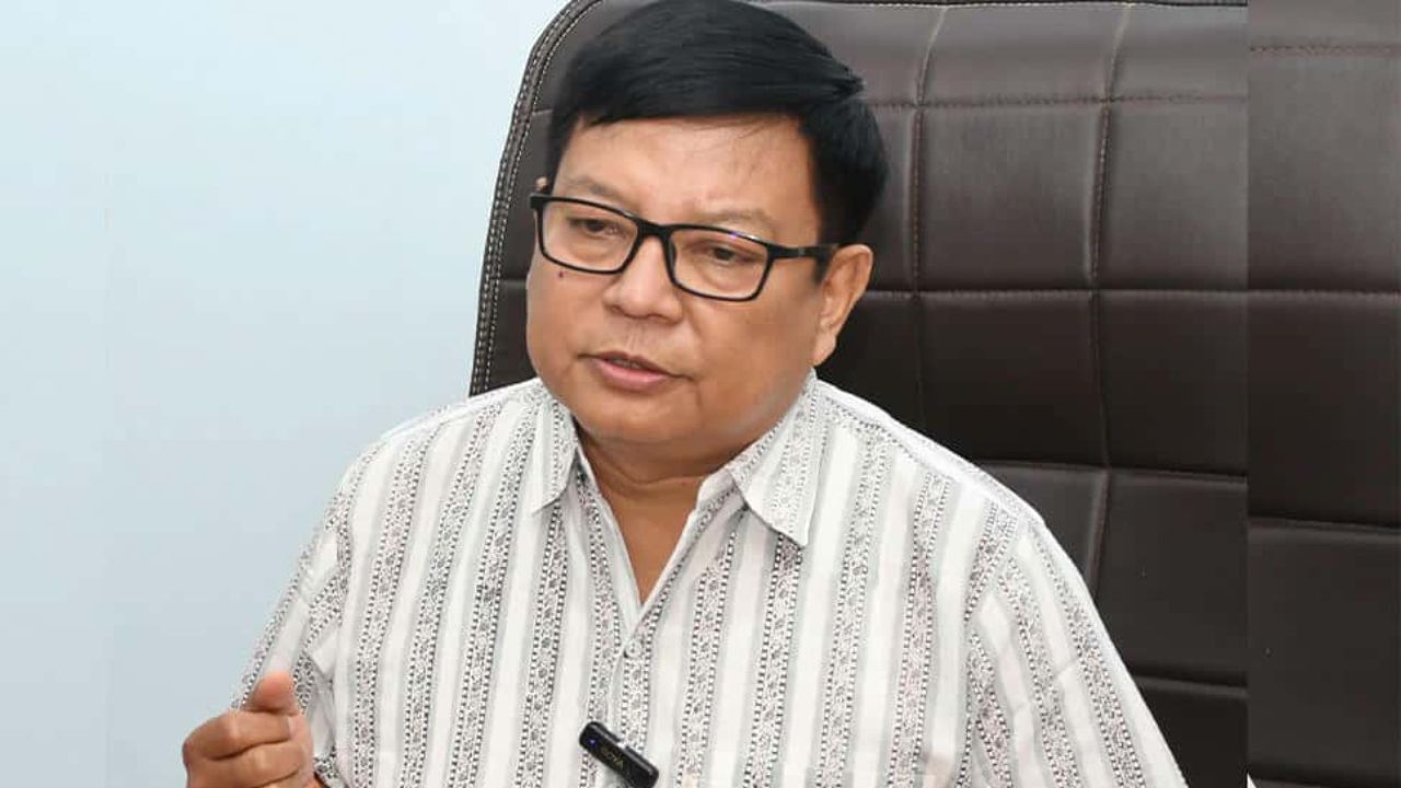 ভোট চুৰিৰ পিছত এতিয়া পেট্ৰ’ল চুৰিত জড়িত হৈছে চৰকাৰ: দেবব্ৰত শইকীয়াৰ বিস্ফোৰক অভিযোগ ভোট চুৰিৰ পিছত এতিয়া পেট্ৰ’ল চুৰিত জড়িত হৈছে চৰকাৰ: দেবব্ৰত শইকীয়াৰ বিস্ফোৰক অভিযোগ