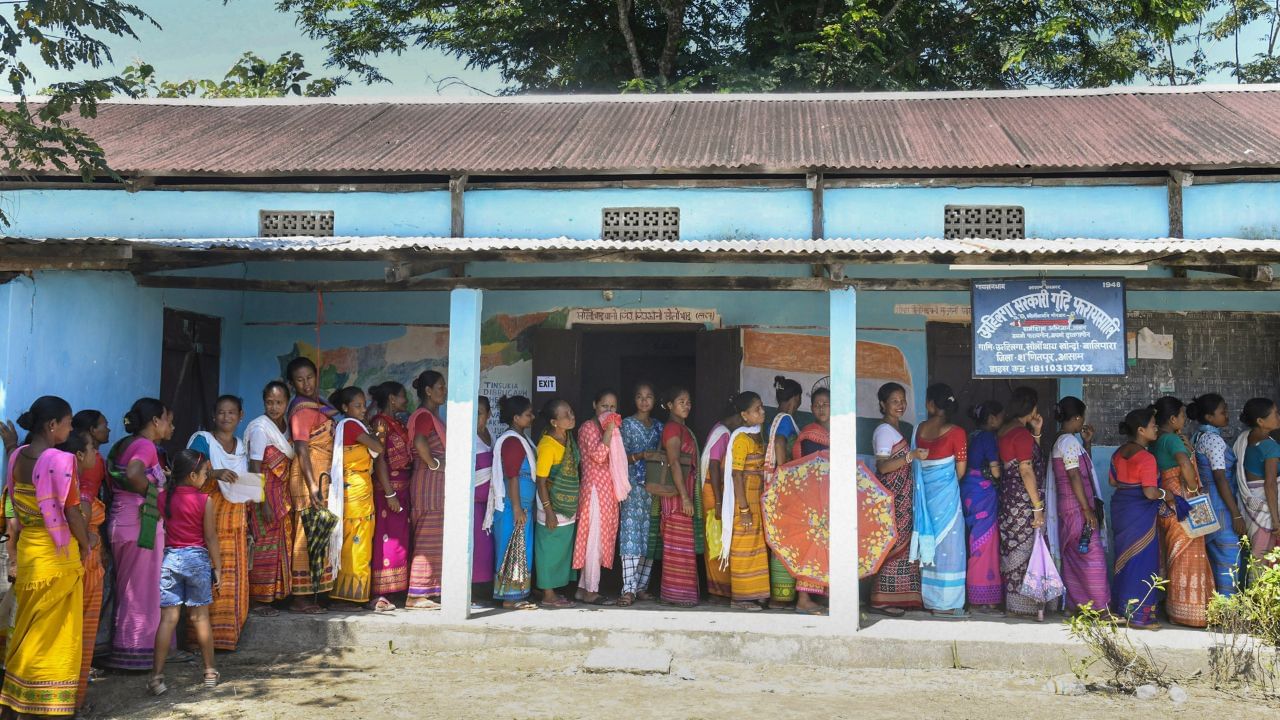 BTC Election 2025: শান্তিপূৰ্ণভাৱে সম্পূৰ্ণ বিটিচি নিৰ্বাচনৰ ভোটগ্ৰহণ, প্ৰায় ৭১ শতাংশ ভোটাৰে সাব্যস্ত কৰিলে ভোটাধিকাৰ… BTC Election 2025: শান্তিপূৰ্ণভাৱে সম্পূৰ্ণ বিটিচি নিৰ্বাচনৰ ভোটগ্ৰহণ, প্ৰায় ৭১ শতাংশ ভোটাৰে সাব্যস্ত কৰিলে ভোটাধিকাৰ…