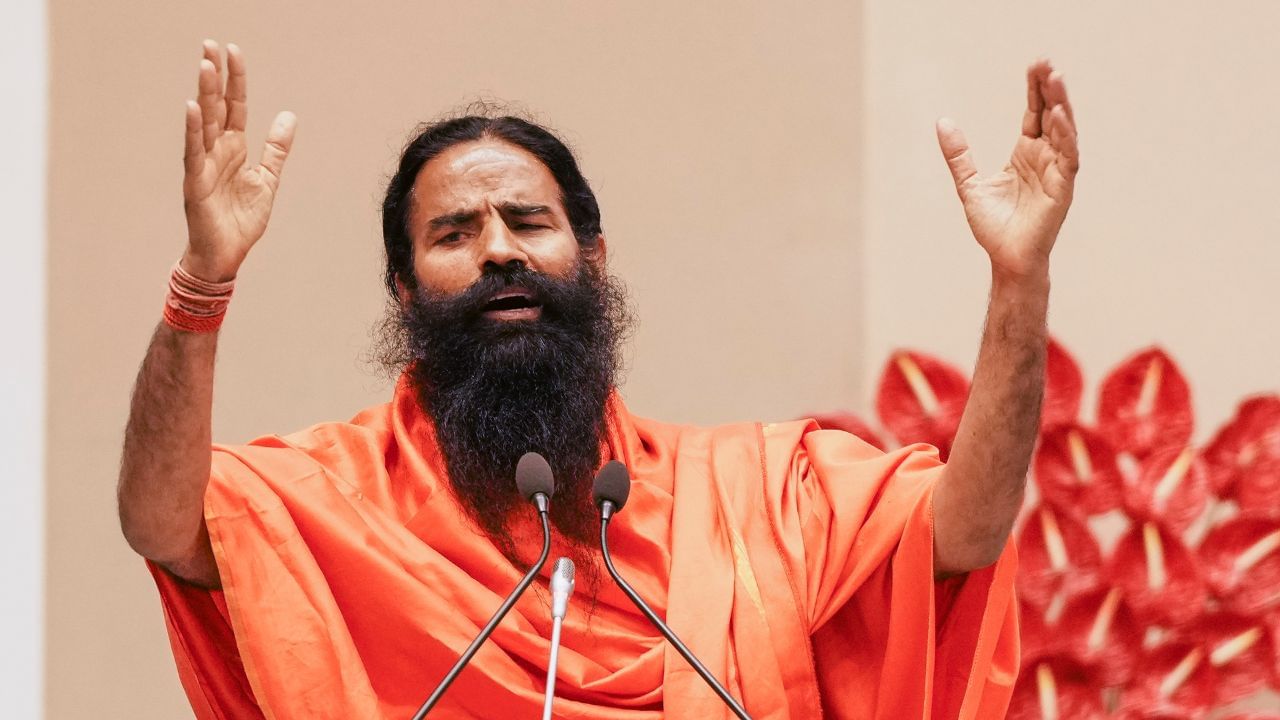 Patanjali: বাবা ৰামদেৱে ক’লে ৫ মিনিটৰ ‘পাৱাৰ যোগ’ৰ বিষয়ে, বাখ্যা কৰিলে আঁৰৰ উপকাৰিতা Patanjali: বাবা ৰামদেৱে ক’লে ৫ মিনিটৰ ‘পাৱাৰ যোগ’ৰ বিষয়ে, বাখ্যা কৰিলে আঁৰৰ উপকাৰিতা
