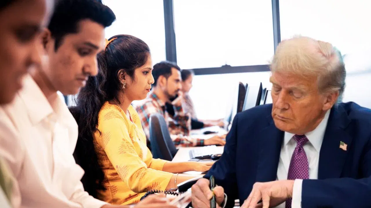 আমেৰিকাৰ নতুন পৰিকল্পনা! বন্ধ হ’ব নেকি সকলো ভাৰতীয় ‘কল চেণ্টাৰ’? চিন্তিত IT খণ্ড আমেৰিকাৰ নতুন পৰিকল্পনা! বন্ধ হ’ব নেকি সকলো ভাৰতীয় ‘কল চেণ্টাৰ’? চিন্তিত IT খণ্ড