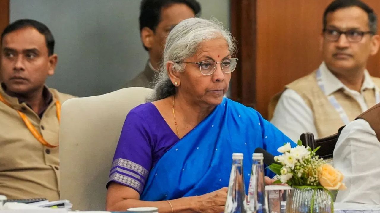 জীৱনদায়িনী ঔষধৰ পৰা শিক্ষাৰ সঁজুলিলৈকে নাথাকে কোনো GST, কিমান কমিব মূল্য, জানি লওক জীৱনদায়িনী ঔষধৰ পৰা শিক্ষাৰ সঁজুলিলৈকে নাথাকে কোনো GST, কিমান কমিব মূল্য, জানি লওক