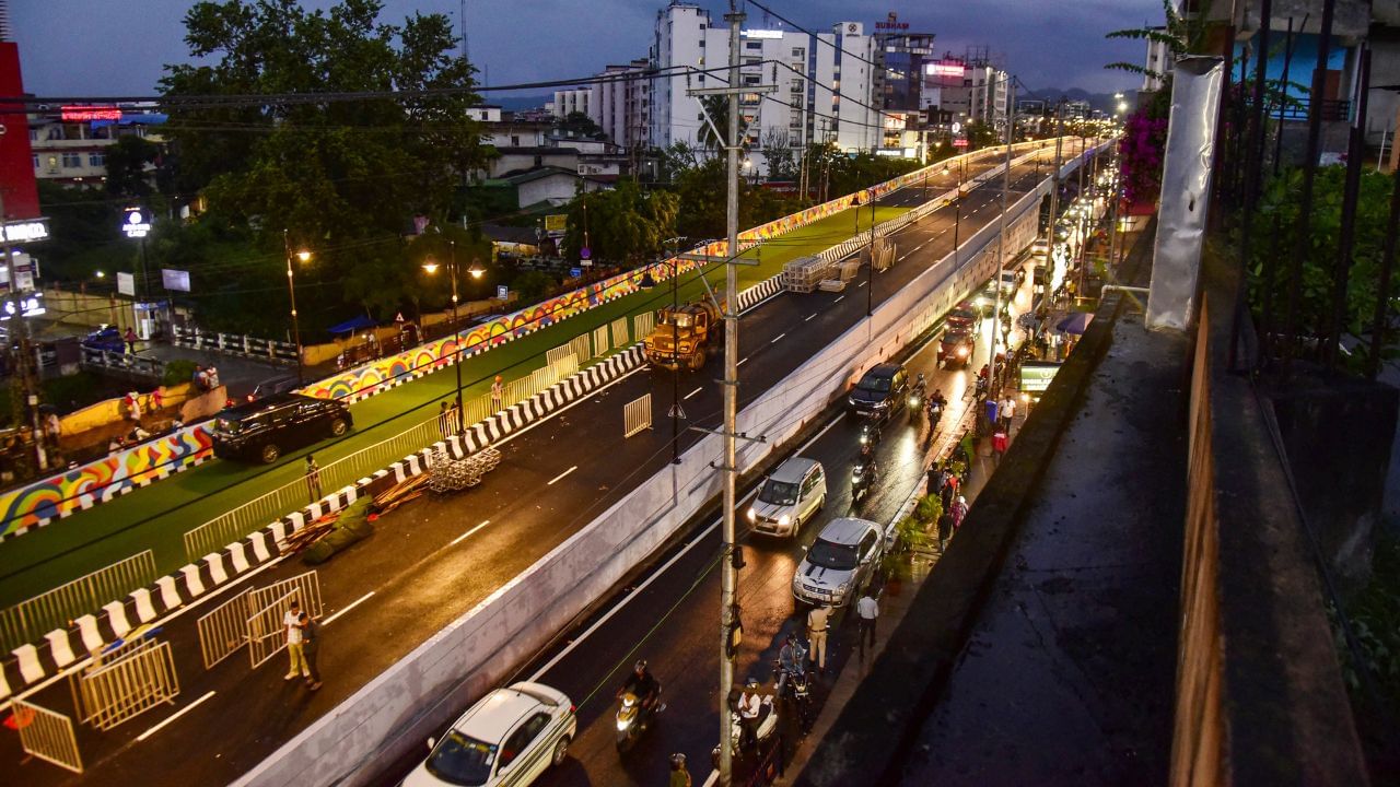 মহানগৰীত উলিয়াব নোৱাৰিব কোনো শোভাযাত্ৰা-সমদলঃ আৰক্ষীয়ে জাৰি কৰিলে কঠোৰ নিৰ্দেশনা মহানগৰীত উলিয়াব নোৱাৰিব কোনো শোভাযাত্ৰা-সমদলঃ আৰক্ষীয়ে জাৰি কৰিলে কঠোৰ নিৰ্দেশনা