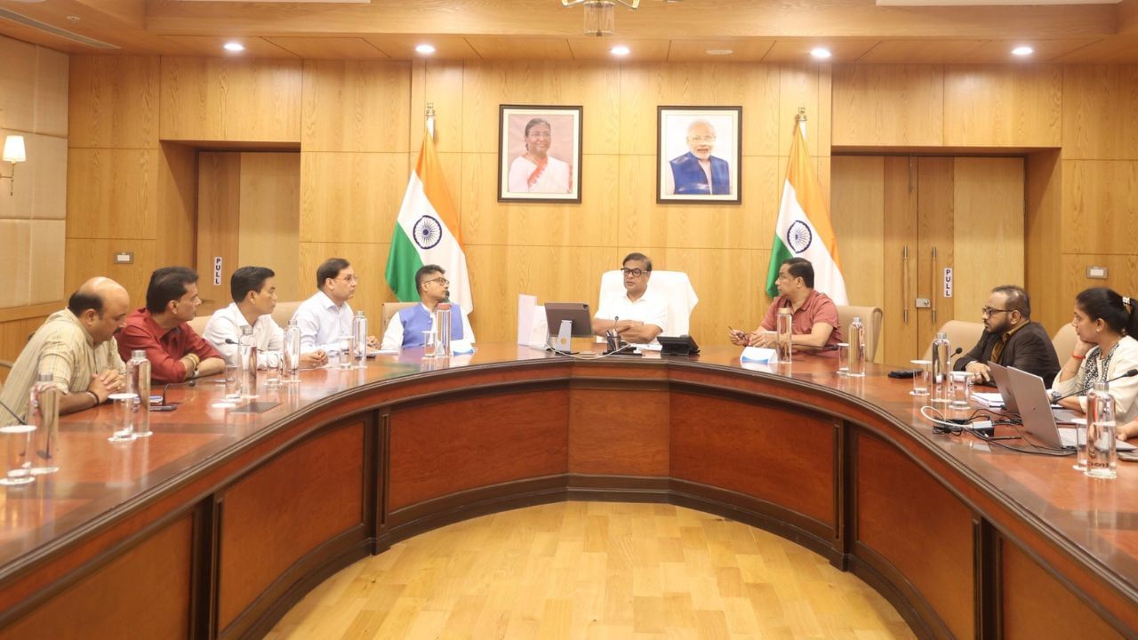 শনিবাৰে অসমলৈ প্ৰধানমন্ত্ৰী মোদীঃ প্ৰস্তুতি সন্দৰ্ভত পৰ্যালোচনা বৈঠক মুখ্যমন্ত্ৰীৰ