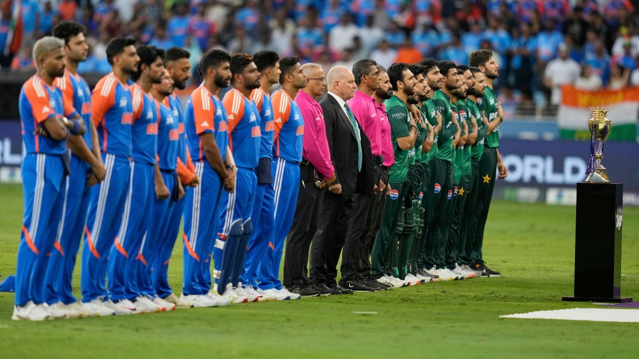 ডুবাইত আজি পুনৰ ভাৰত-পাকিস্তানঃ গৌৰৱময় দৌৰ অক্ষুণ্ণ ৰাখিব পাৰিবনে সূৰ্য বাহিনীয়ে? ডুবাইত আজি পুনৰ ভাৰত-পাকিস্তানঃ গৌৰৱময় দৌৰ অক্ষুণ্ণ ৰাখিব পাৰিবনে সূৰ্য বাহিনীয়ে?