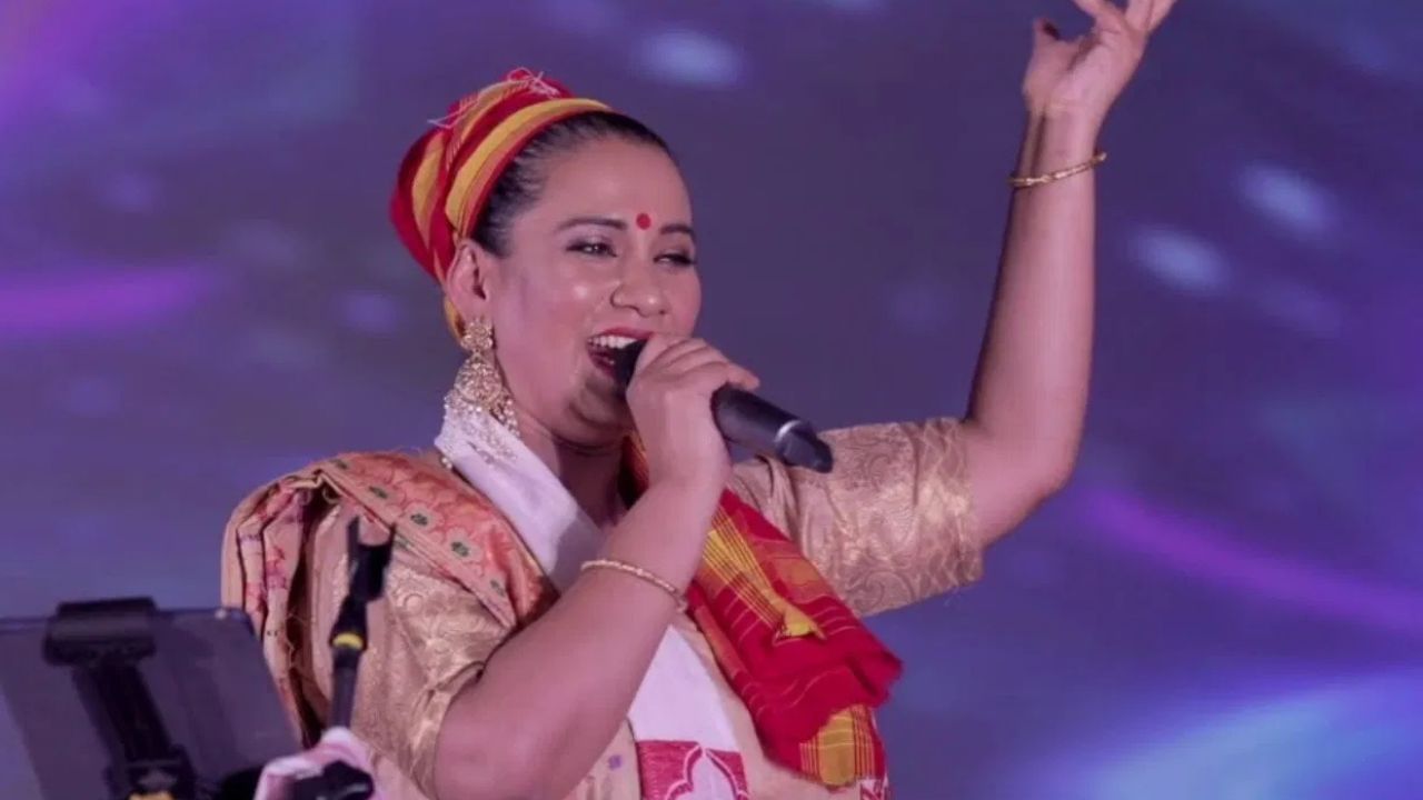 বিশিষ্ট কণ্ঠশিল্পী কল্পনা পাটোৱাৰীলৈ বিহাৰ চৰকাৰৰ বিশেষ সন্মান, মুখ্যমন্ত্ৰীয়ে জনালে শুভেচ্ছা…