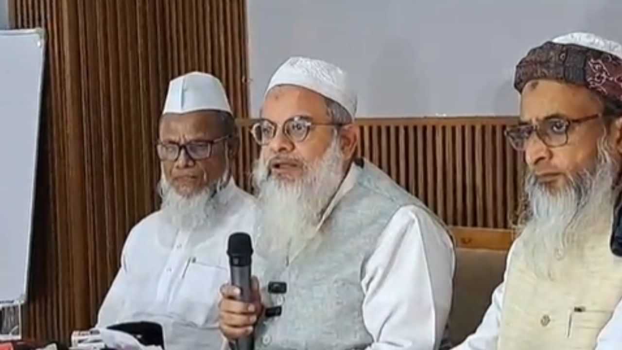 ক্ষমতাৰ বাবে ব্যৱহাৰ কৰা হৈছে মিঞা, সন্দেহজনক আদি শব্দ! স্থানচ্যুত ভাৰতীয় নাগৰিকক পুনৰ সংস্থাপনৰ দাবী মাহমুদ মাদানীৰ