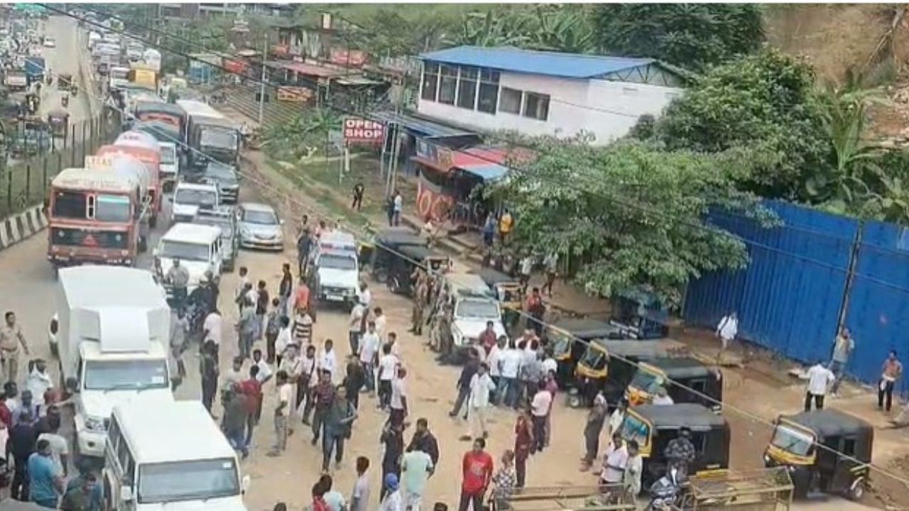 অসমৰ পৰ্যটকৰ বাহনক মেঘালয়ত বাধা আৰোপক লৈ যোৰাবাটত উত্তপ্ত পৰিস্থিতিৰ সৃষ্টি হয়। সেয়ে আজি অসমৰ চালকেও বাধা দিলে মেঘালয়ৰ বাণিজ্যিক বাহন প্ৰৱেশত। ১৬ ছেপ্টেম্বৰত মেঘালয়ৰ টেক্সি চালক সন্থাই অসমৰ টেক্সিক মেঘালয়ৰ পৰ্যটনস্থলী ভ্ৰমণত দিছিল বাধা।